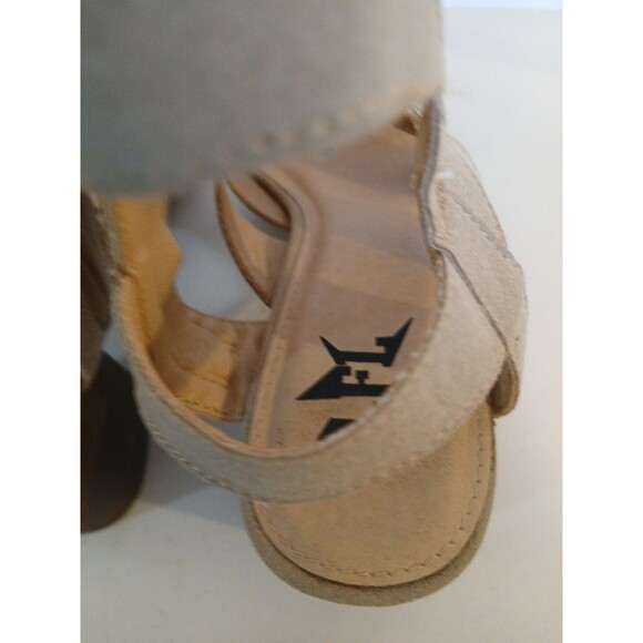 Lust For Life L-Daphne Tan Strappy Block Heel Womens 8.5 Gently Used Pretty - Picture 10 of 16